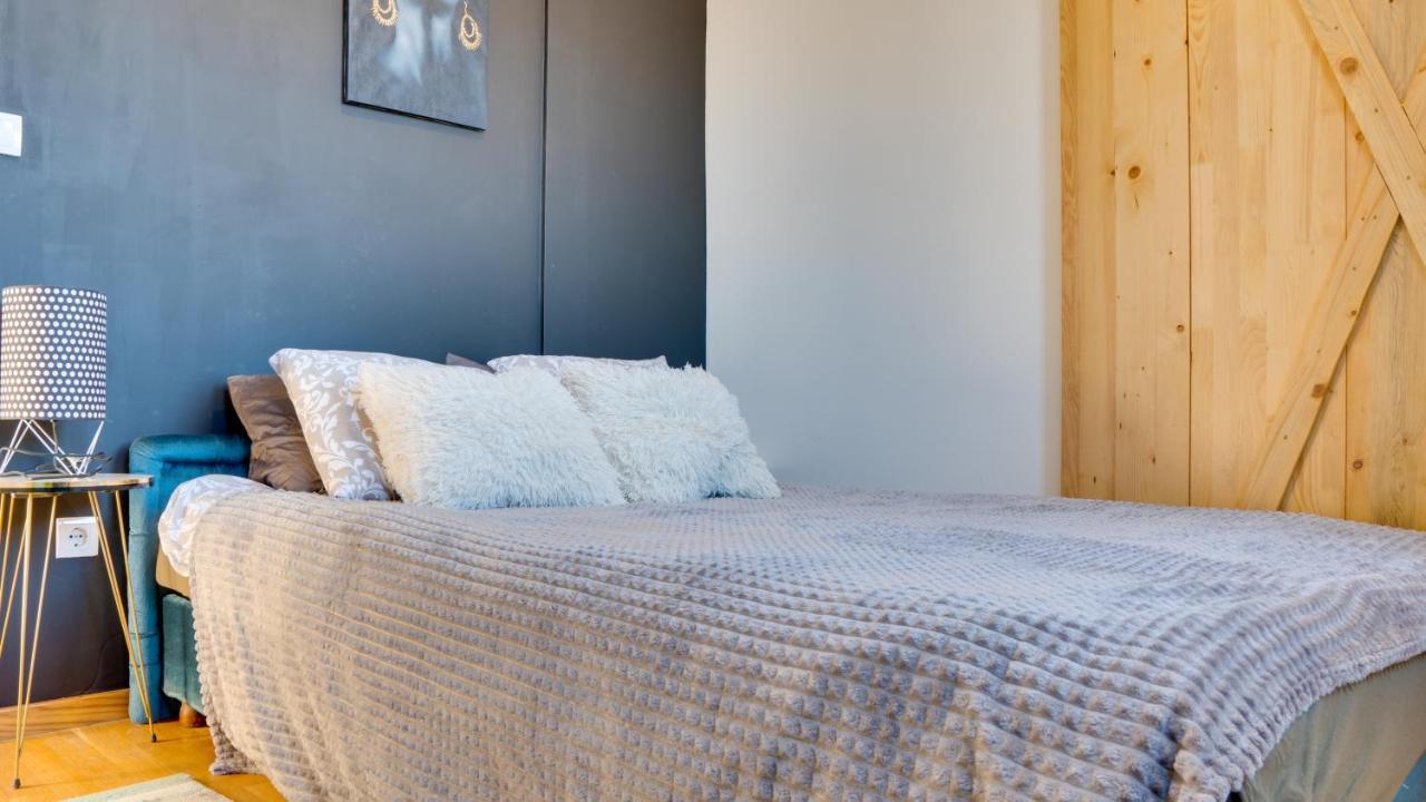 Spa Apartment Yang - Hot Tub, Sauna, Spa Novi Sad Eksteriør billede
