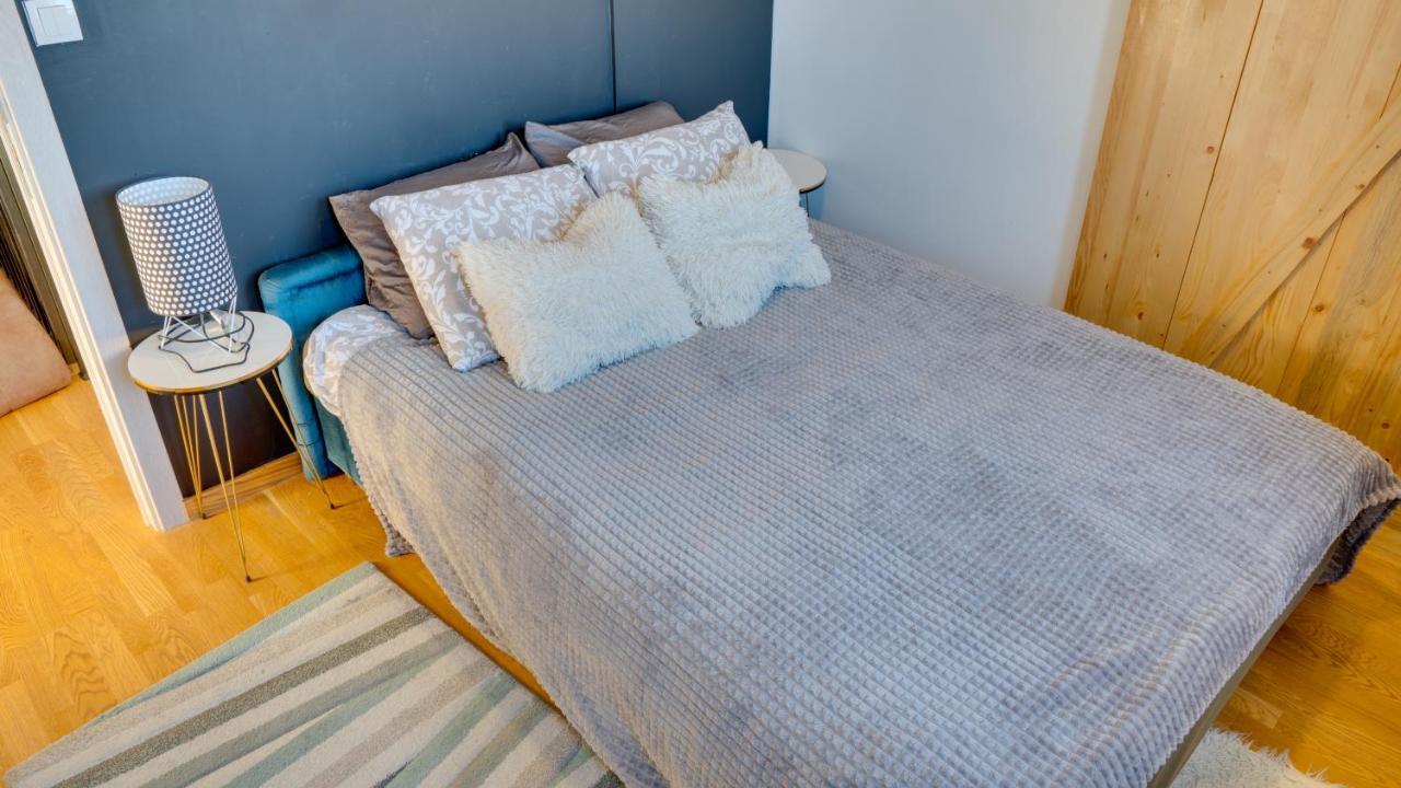 Spa Apartment Yang - Hot Tub, Sauna, Spa Novi Sad Eksteriør billede