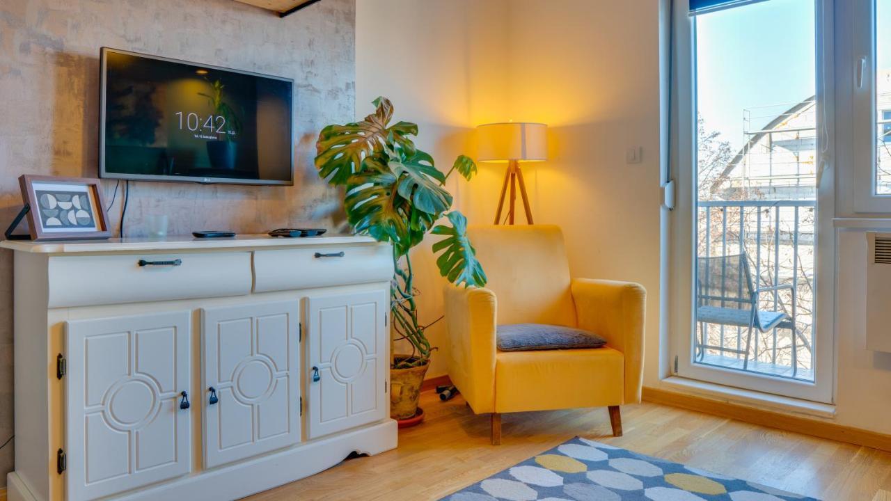 Spa Apartment Yang - Hot Tub, Sauna, Spa Novi Sad Eksteriør billede