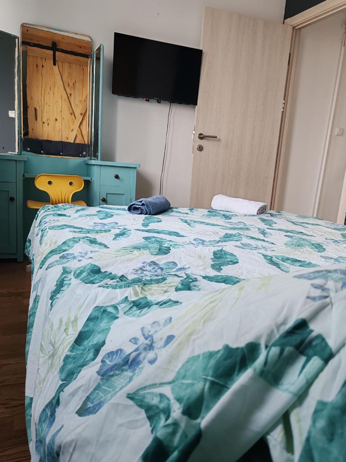 Spa Apartment Yang - Hot Tub, Sauna, Spa Novi Sad Eksteriør billede