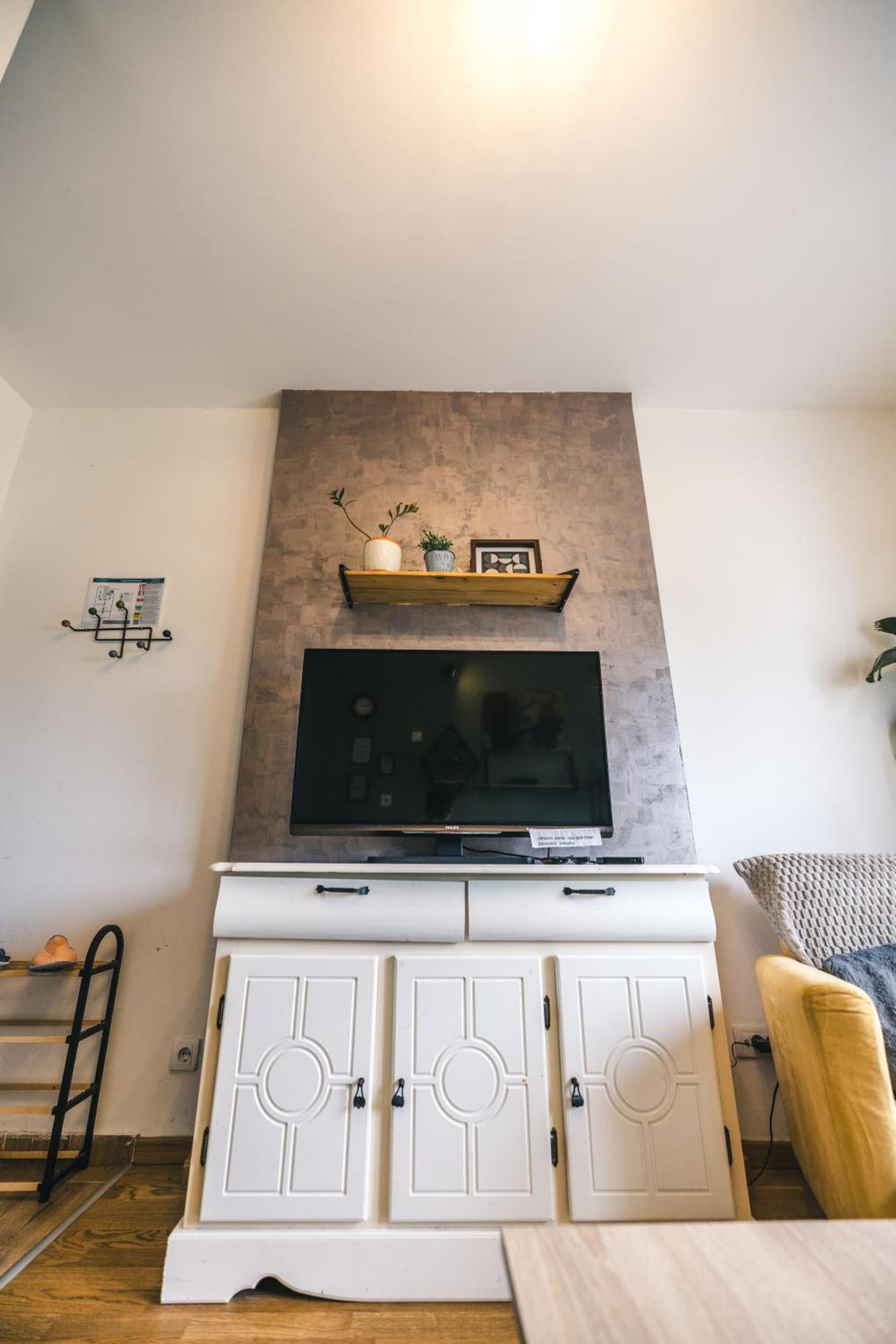 Spa Apartment Yang - Hot Tub, Sauna, Spa Novi Sad Eksteriør billede